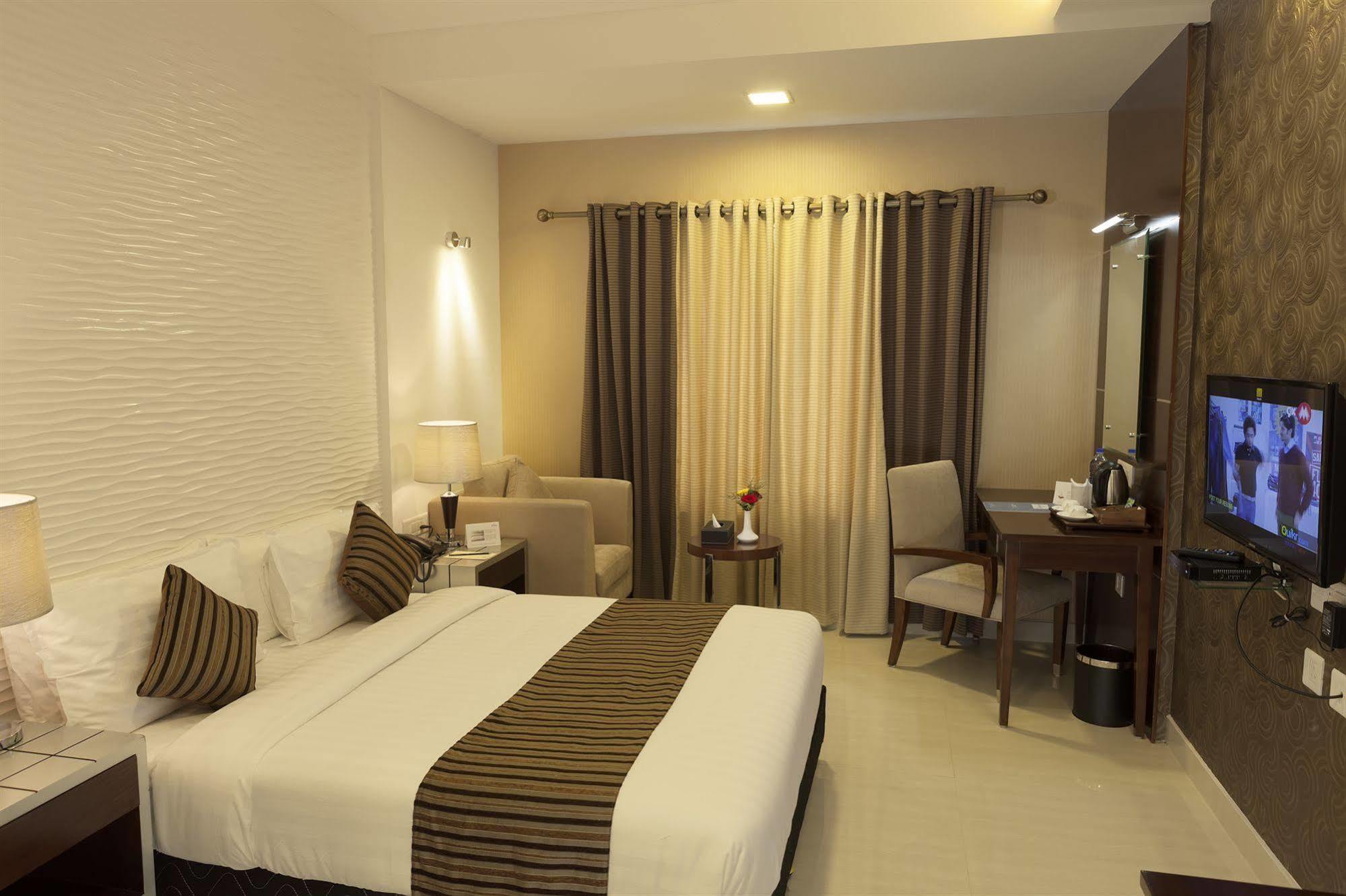 อาบาม โฮเต็ล Hotel Kochi ภายนอก รูปภาพ